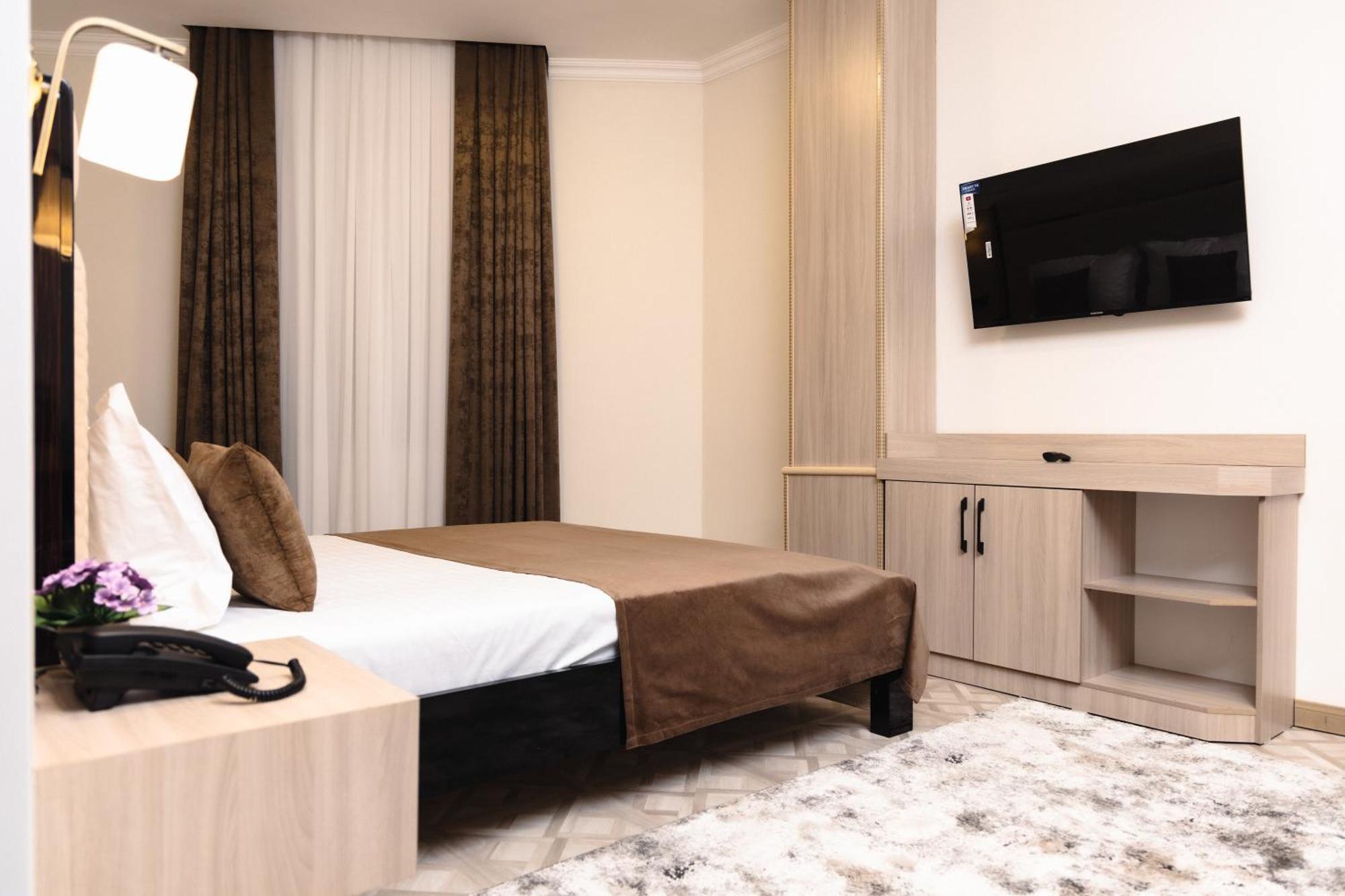Art Royal Hotel Ташкент Екстериор снимка